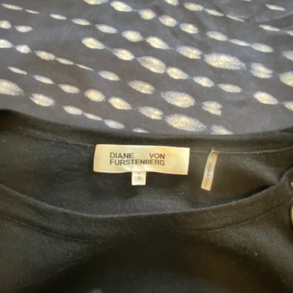 AS NEW DIANE VON FURSTENBERG BLACK 100% MERINO WOOL DRESS - SIZE MEDIUM - Picture 3 of 9
